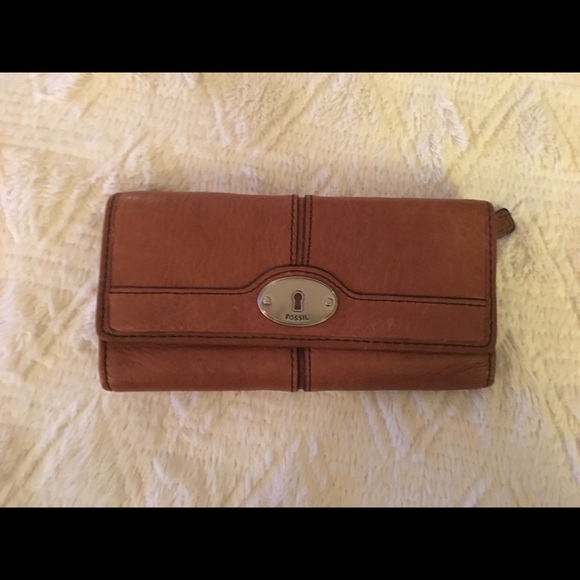 Fossil Handbags - Brown Fossil Wallet